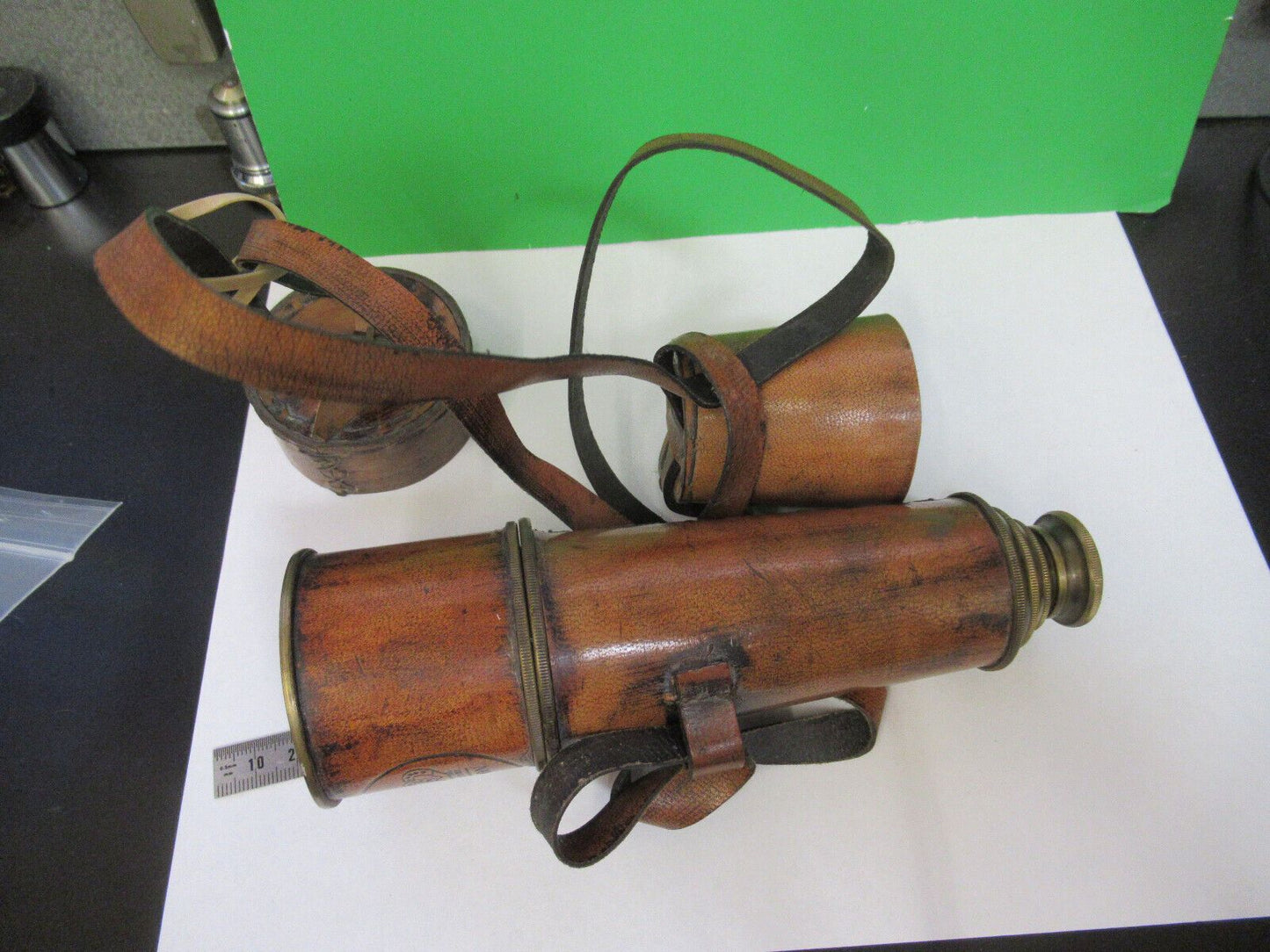 COLLECTABLE ANTIQUE BRASS LONDON TELESCOPE AS PICTURED &S2-C-22