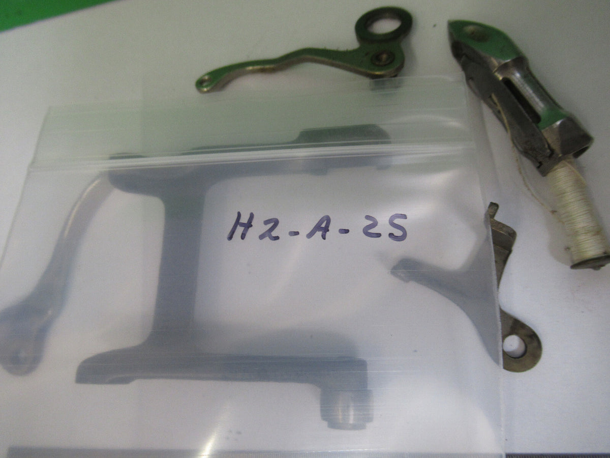 OLD SINGER SEWING ACCESSORY MACHINE LOT PARTS ATTACHMENT ASSEMBLY &H2-A-25