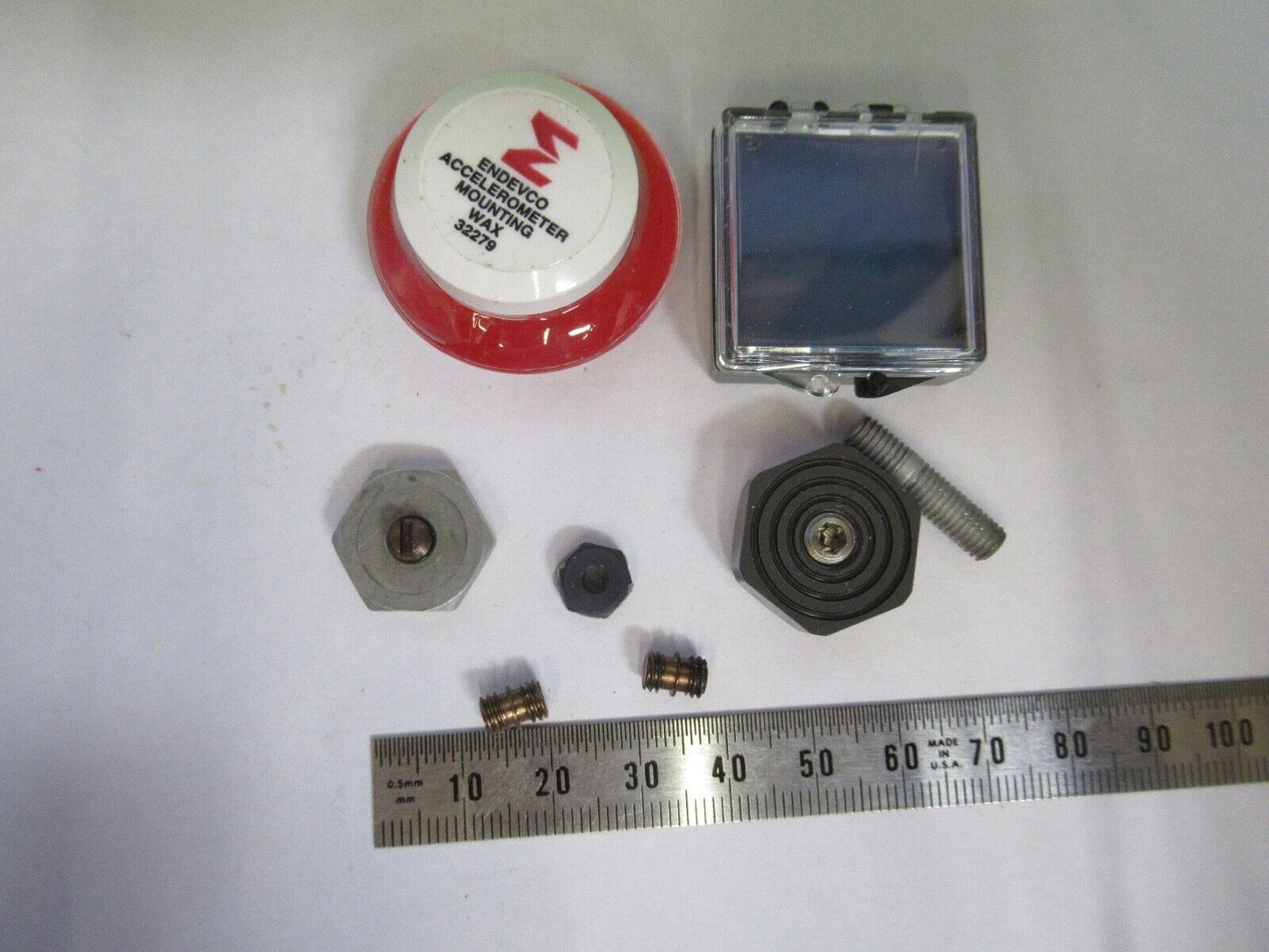 PCB PIEZOTRONICS ENDEVCO ACCESSORIES PETROWAX STUDS BASES AS PIC z7-b-10