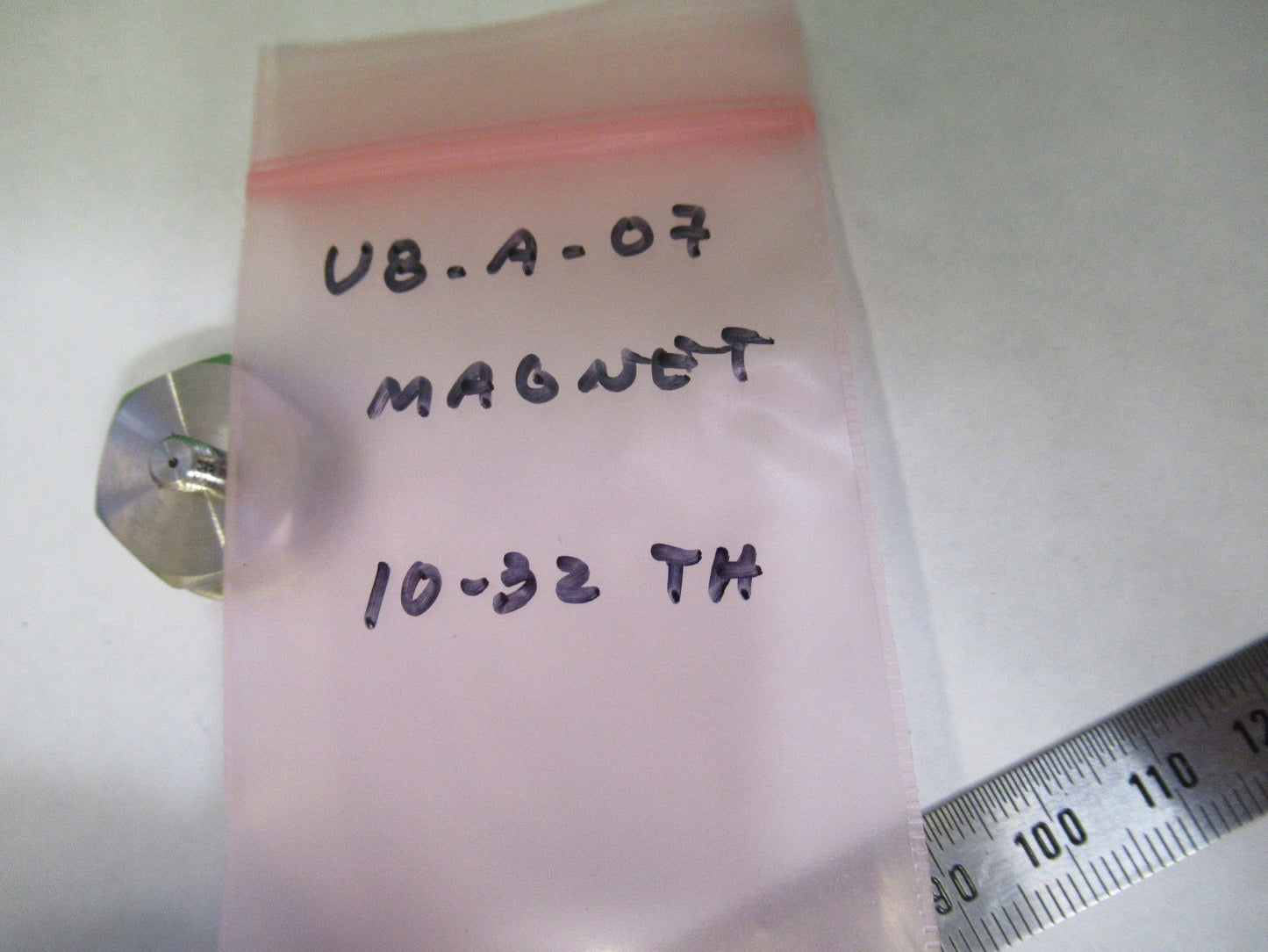 DYTRAN 6196 MAGNET MOUNT 10-32 THREAD for ACCELEROMETER SENSOR U8-A-07