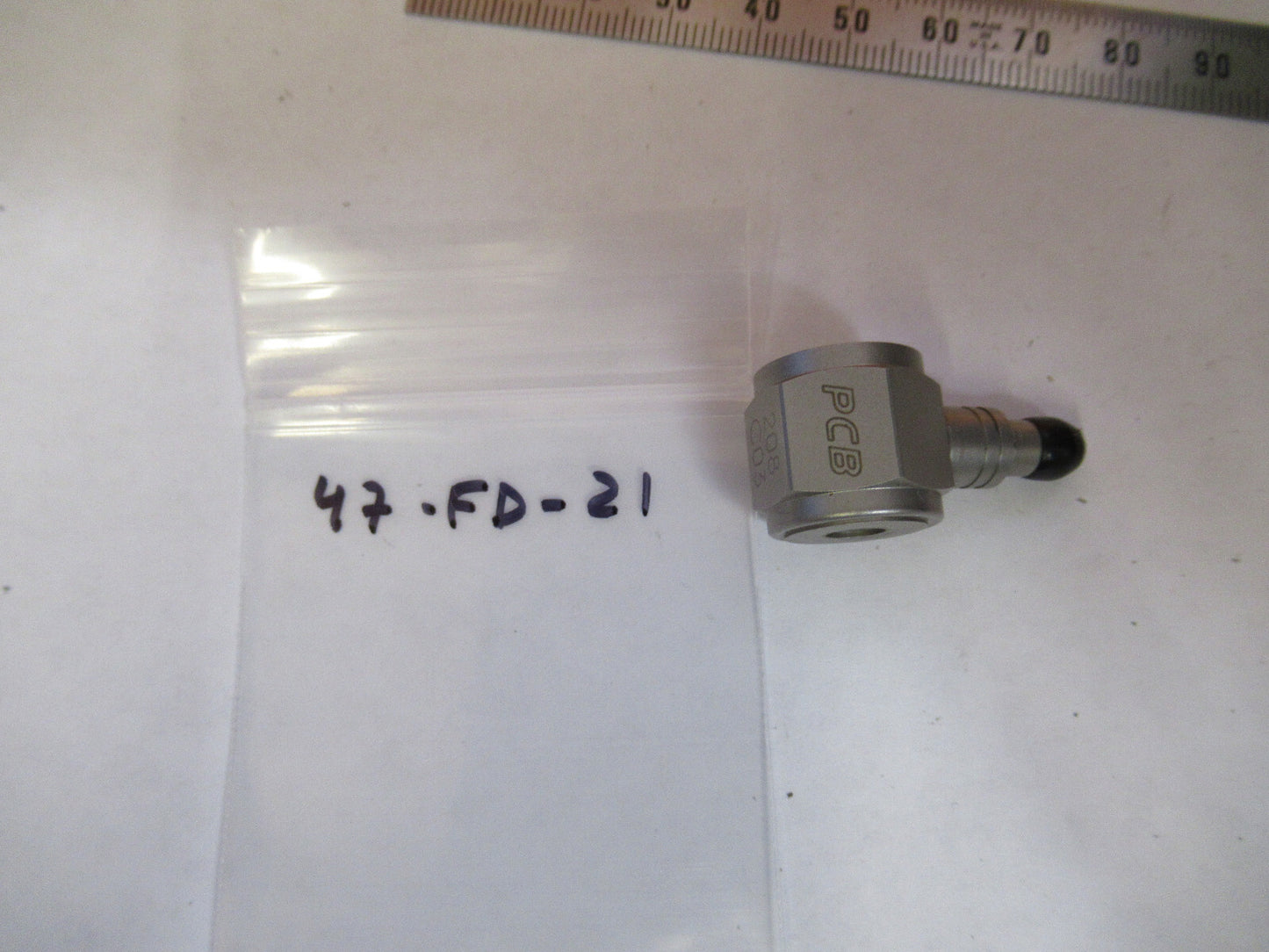 PCB PIEZOTRONICS QUARTZ LOAD CELL FORCE SENSOR 208C03 AS PICTURED 47-FD-21