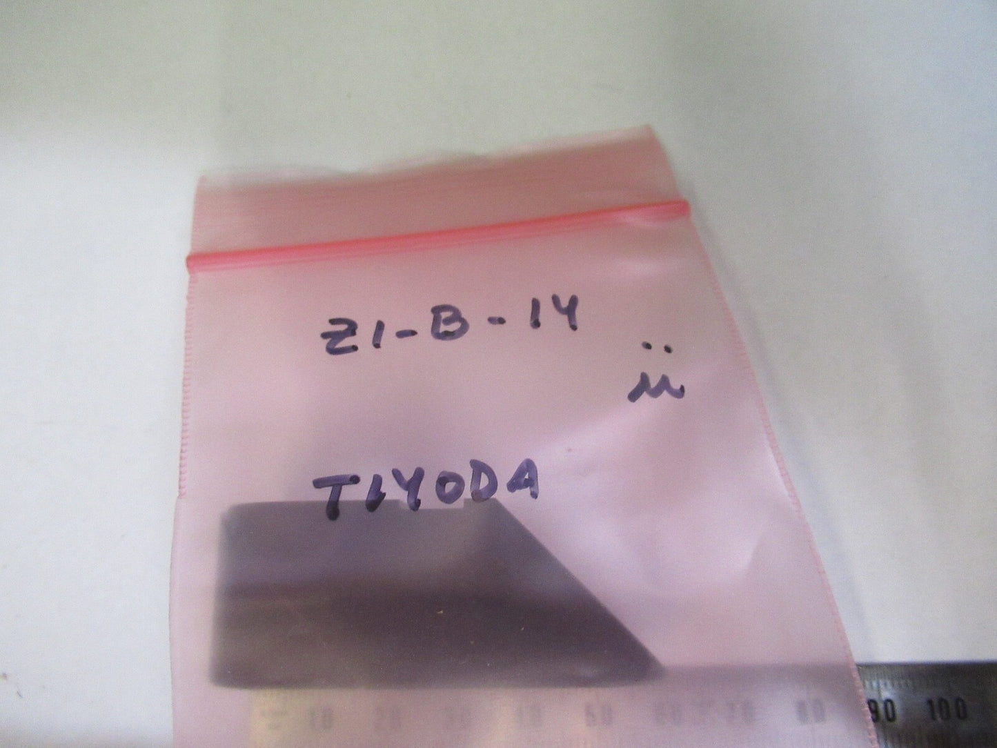 TIYODA TOKIO JAPAN GLASS PRISM OPTICS MICROSCOPE PART Z1-B-14