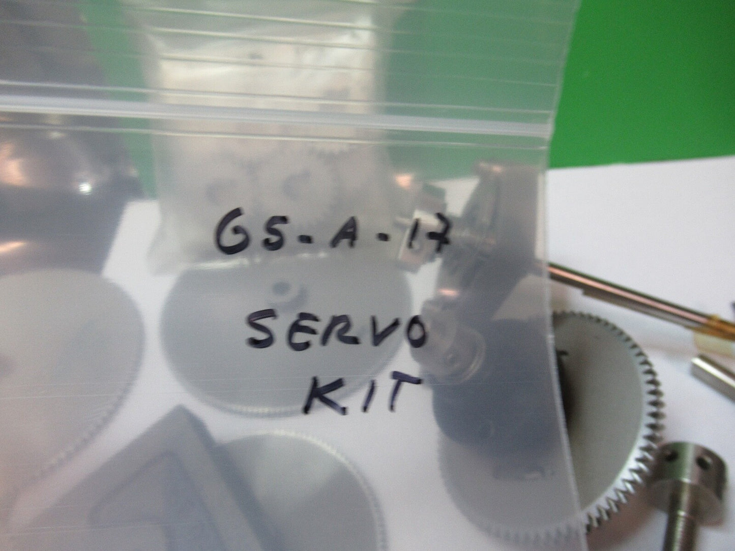SERVO KIT LOT GEARS + ACCESSORIES ROBOTICS MECHATRONICS AS PICTURED G5-A-17