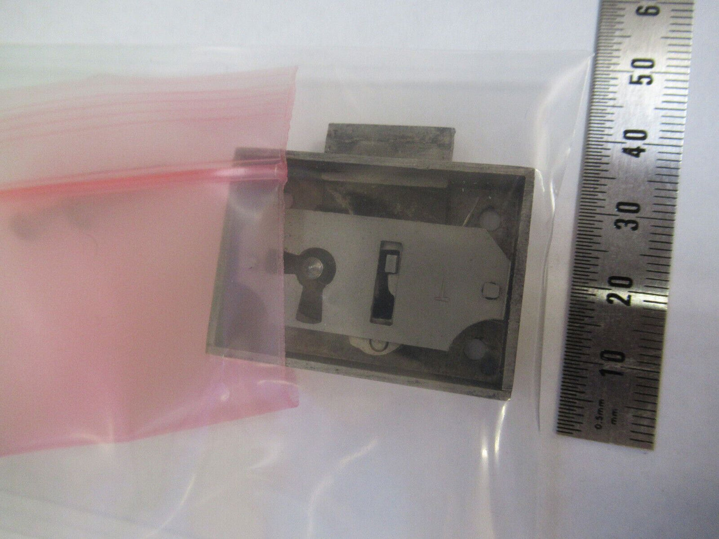 BAUSCH LOMB LOCK WITHOUT KEY MICROSCOPE PART AS PICTURED &G2-A-54