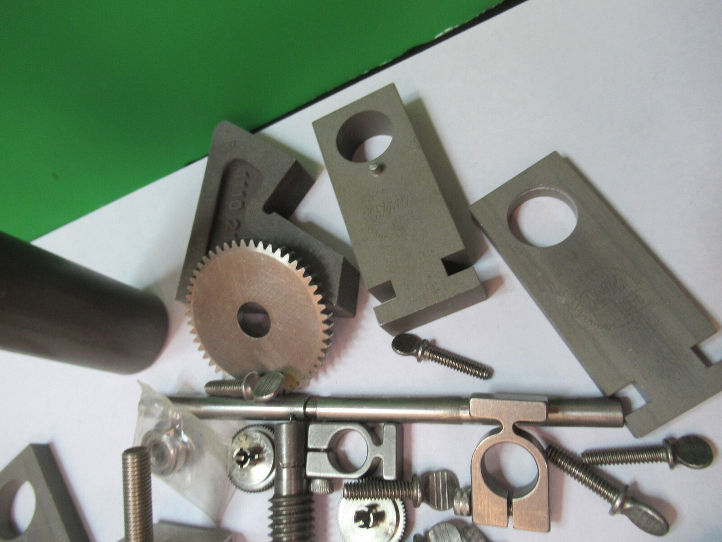 SERVO KIT LOT GEARS + ACCESSORIES ROBOTICS MECHATRONICS AS PICTURED G5-A-19