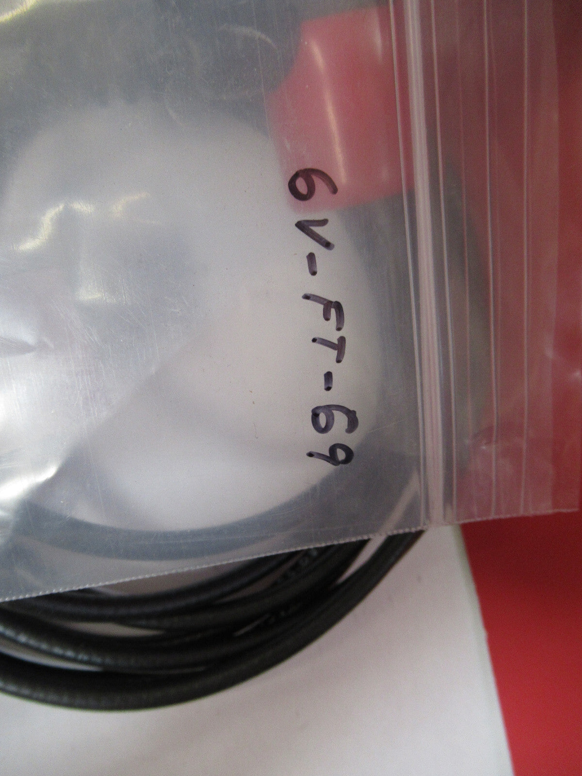 ACCELEROMETER VIBRAMETRICS 1136 VIBRATION CALIBRATION AS PICTURED 6V-FT-69