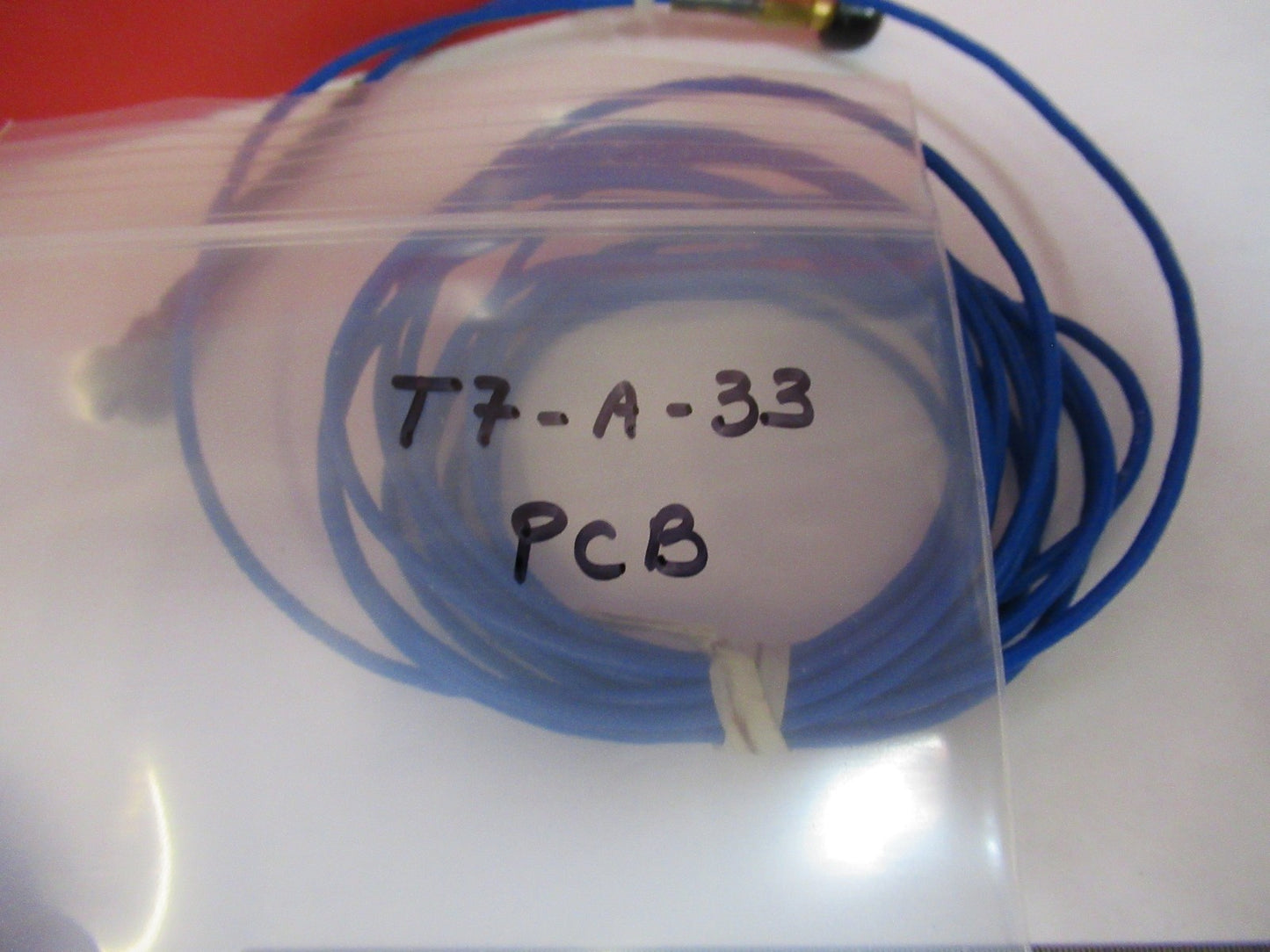 PCB PIEZOTRONICS CUSTOM ACCELEROMETER VIBRATION SENSOR + integral cable T7-A-33