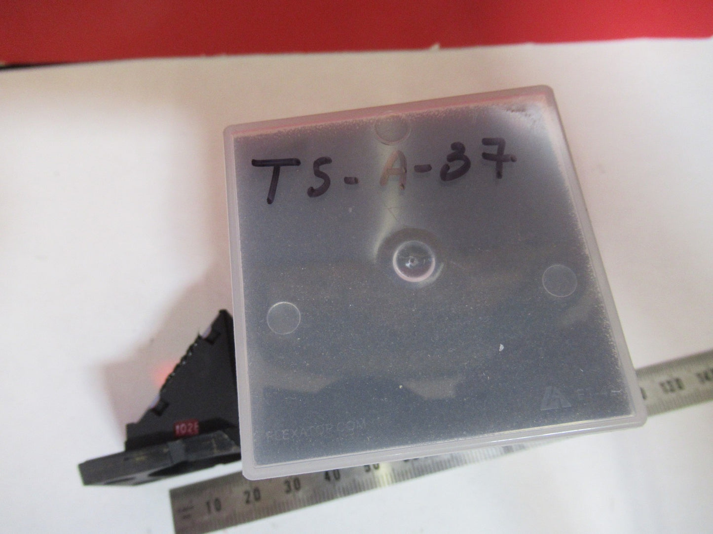 LEICA LEITZ GERMANY DMRB FLUORESCENT FILTER CUBE MICROSCOPE PART PIC T5-A-37