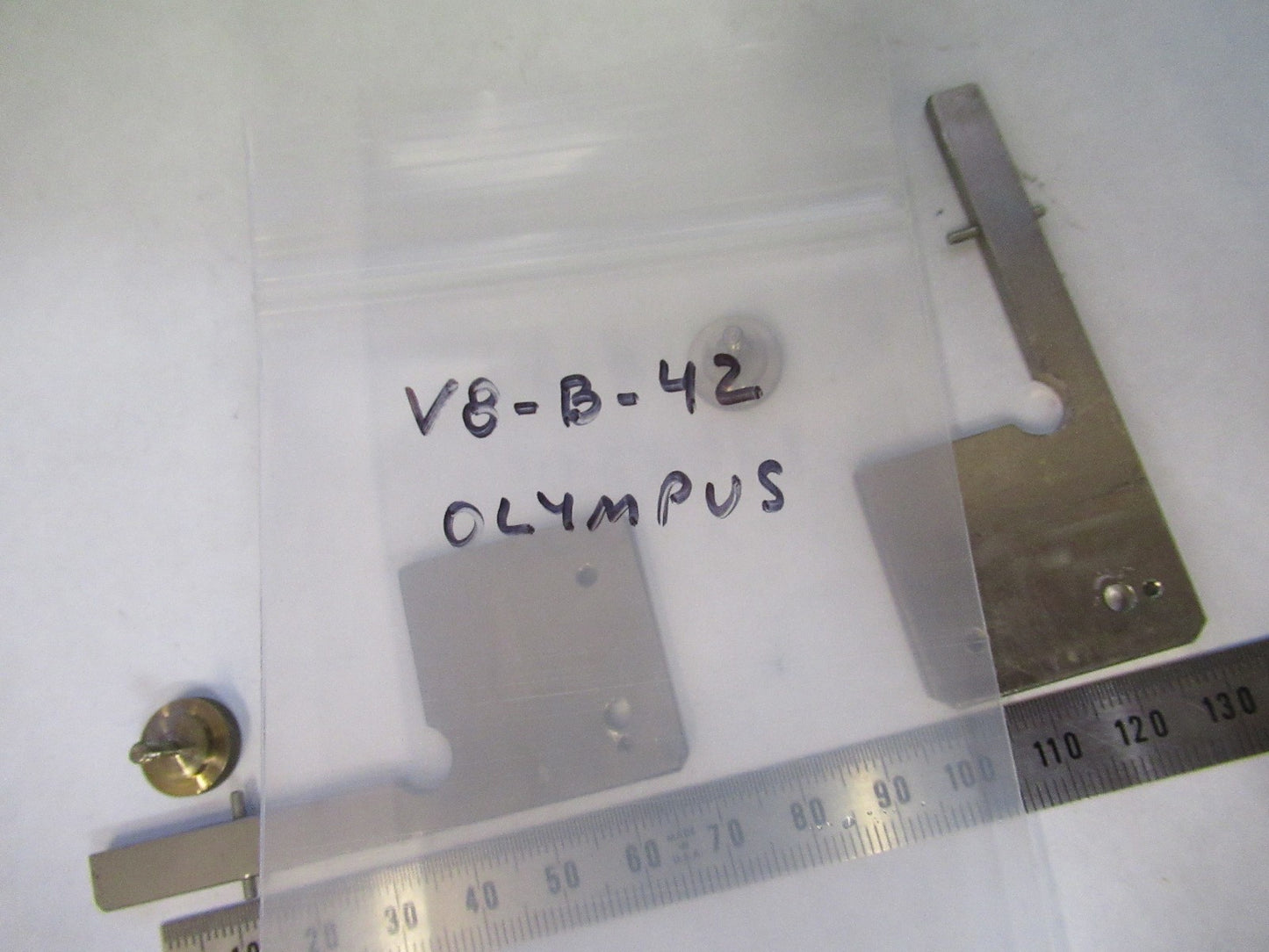 OLYMPUS CLIPS STAGE SPECIMEN MICROSCOPE PART AS PICTURED V8-B-42