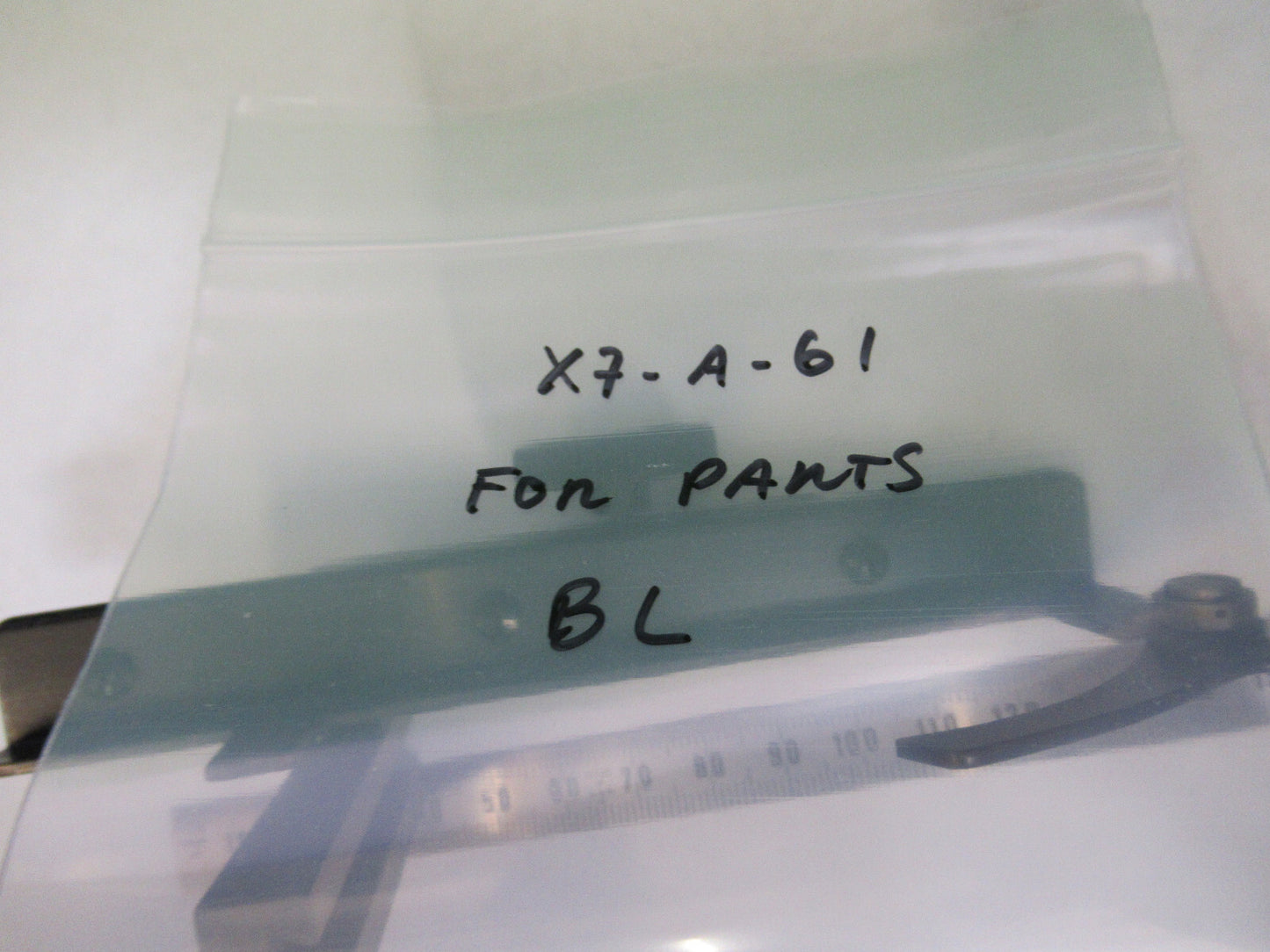 ANTIQUE BAUSCH LOMB FOR PARTS STAGE CLIPS MICROSCOPE PART AS PICTURED X7-A-61