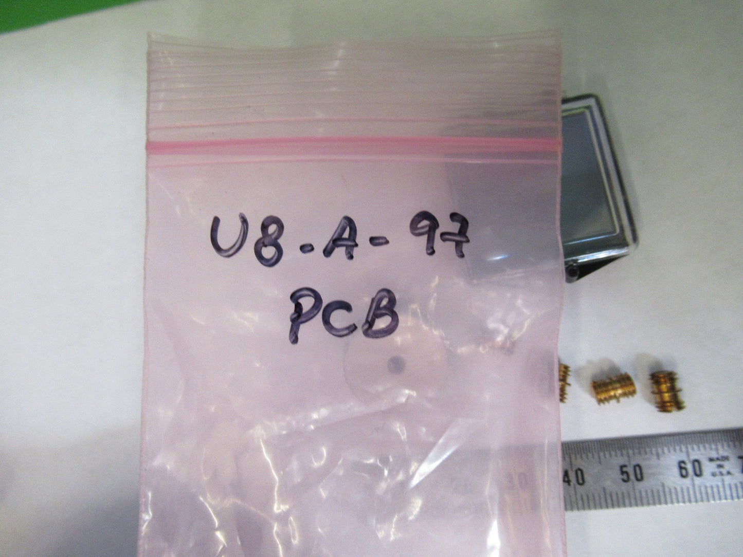 PCB PIEZOTRONICS ENDEVCO ACCESSORIES PETROWAX STUDS BASE AS PICTURED U8-A-97