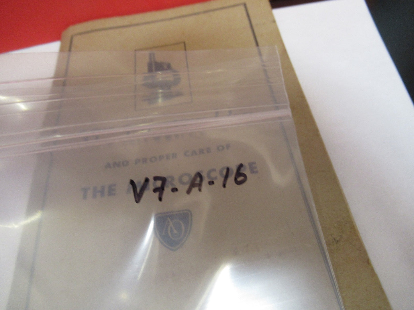 ANTIQUE AMERICAN OPTICS BOOKLET INSTRUCTIONS 1941 MICROSCOPE PART AS PIC V7-A-16