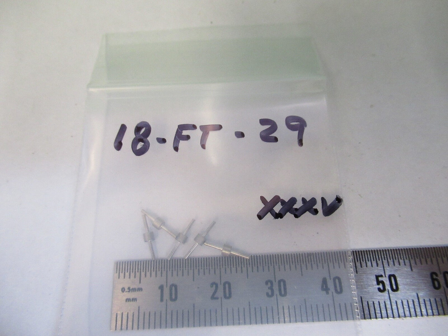 LOT 5 EA ULTRA HIGH TEMPERATURE GLASS TO METAL SEAL PINS ASSEMBLY AS PIC 18FT29