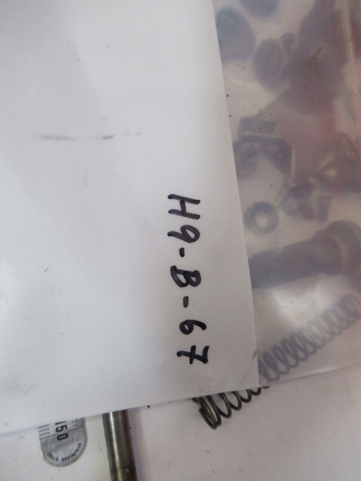 FOR PARTS OLD SINGER SEWING MACHINE ASSORTED INTERNAL PARTS as pictured &H9-B-67