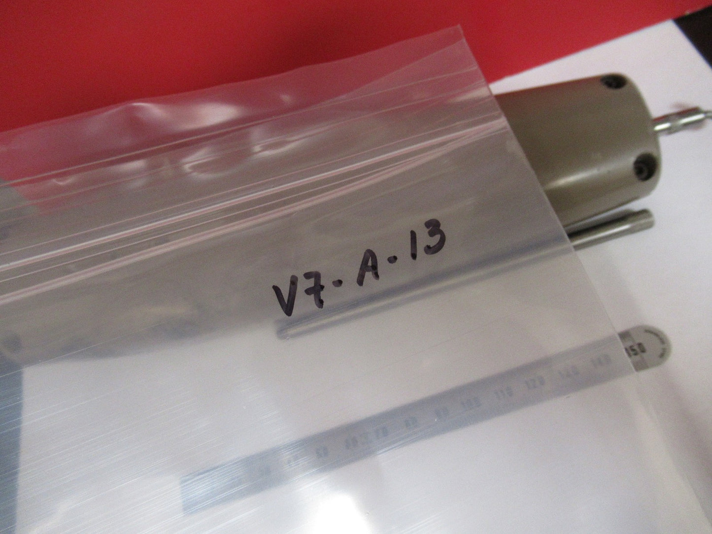 DYNAMOMETER FORCE SENSOR TENSION OR COMPRESSION CHATILLON 2.5 Kgs AS PIC V7-A-13