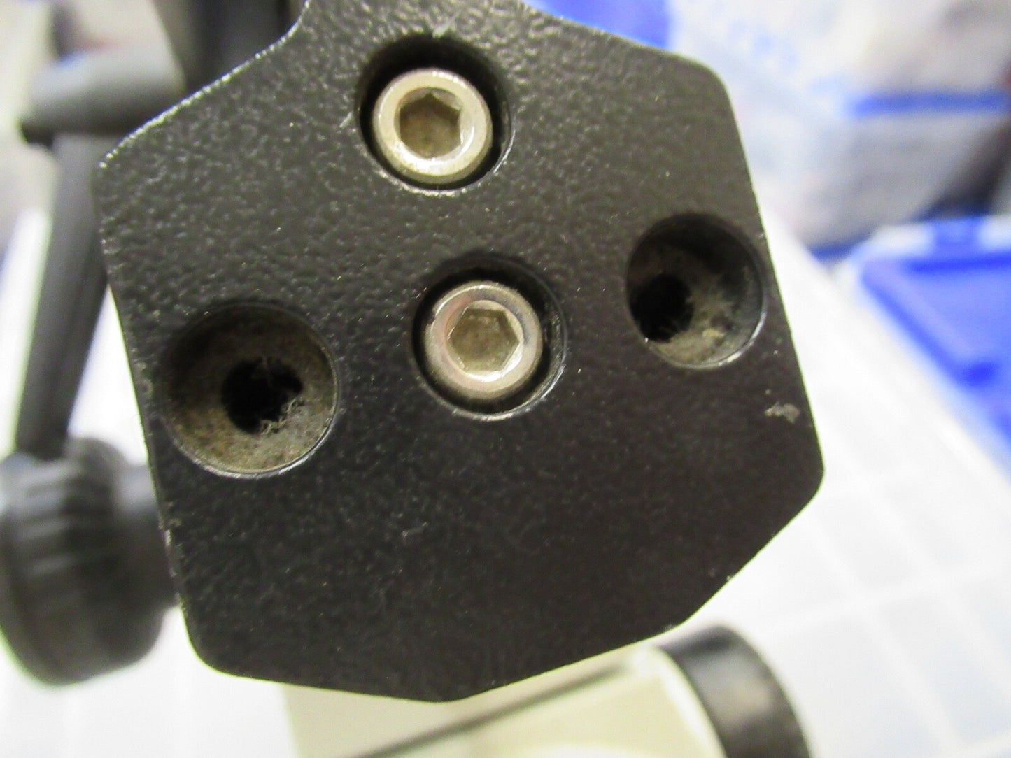 WILD HEERBRUGG SWISS HOLDER ASSEMBLY 411588 MICROSCOPE PART AS PICTURED TC-4