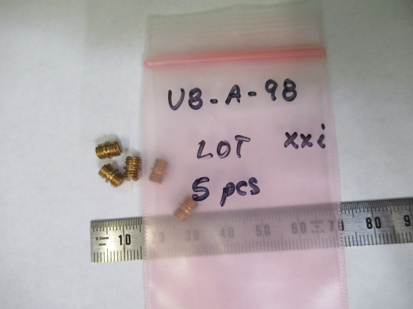 PCB PIEZOTRONICS ENDEVCO ACCESSORIES 5 PCS STUDS 10-32 AS PICTURED U8-A-98