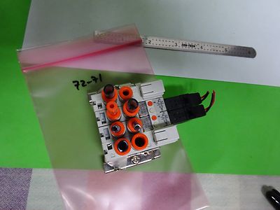 CONTROL SYSTEMS SMC PNEUMATIC VALVES VQ1171 AS IS BIN#72-71