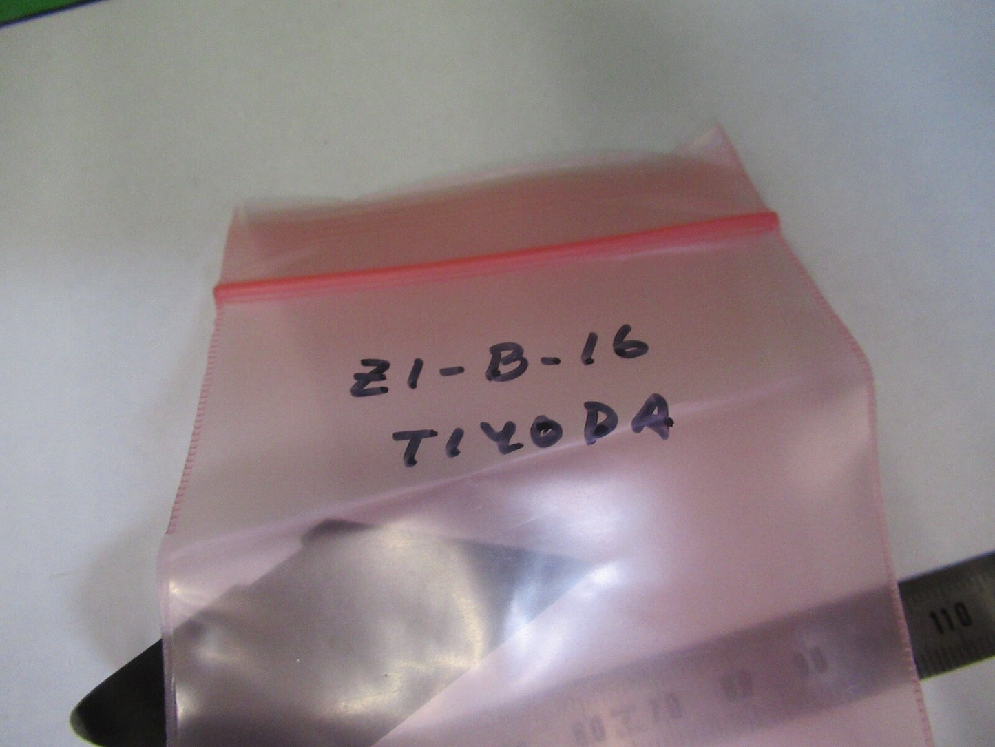 TIYODA TOKIO JAPAN GLASS PRISM OPTICS MICROSCOPE PART Z1-B-16