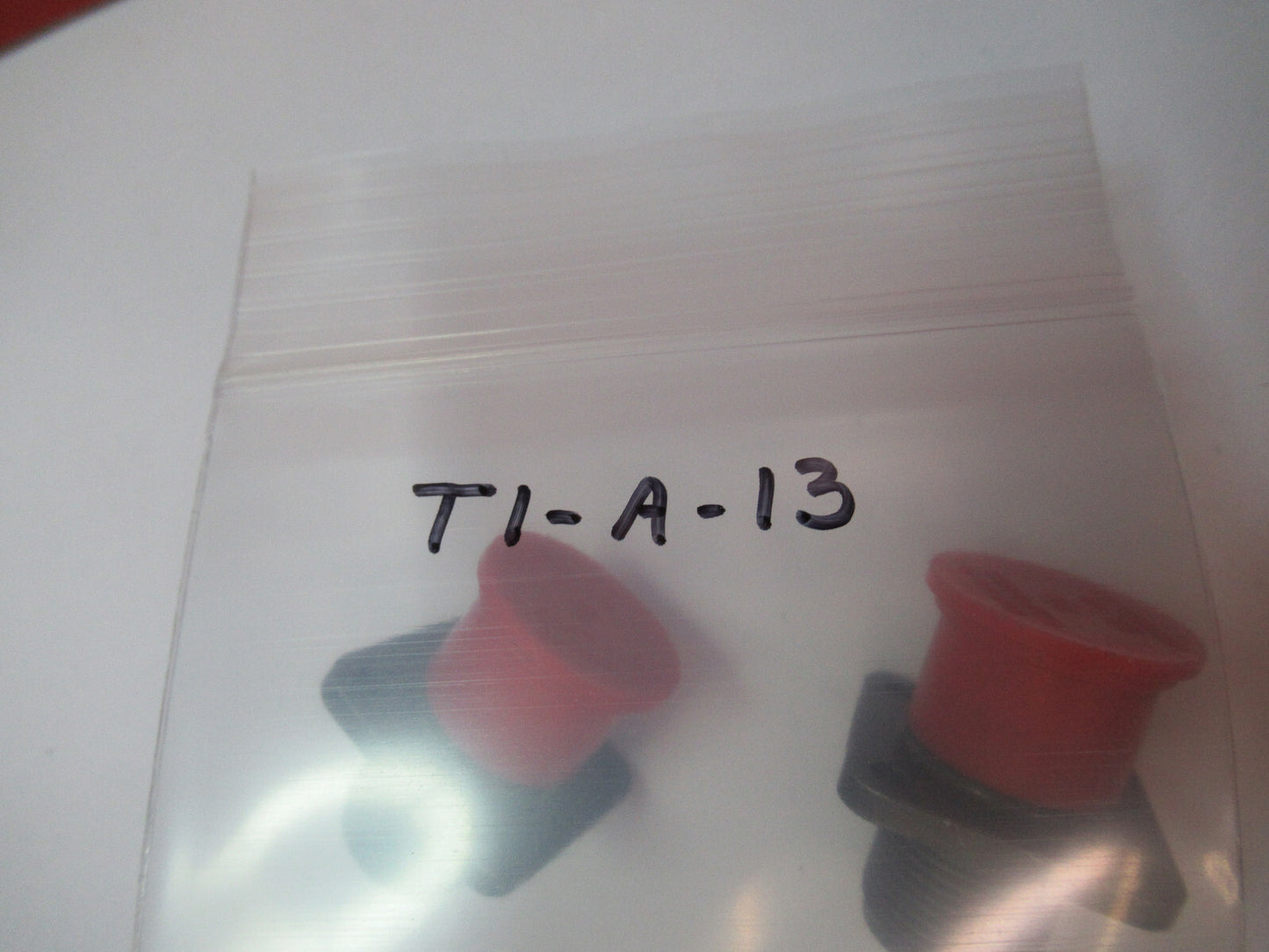 AMPHENOL CONNECTOR MIL SPEC MS3102R10SL-3P AS PICTURED T1-A-13