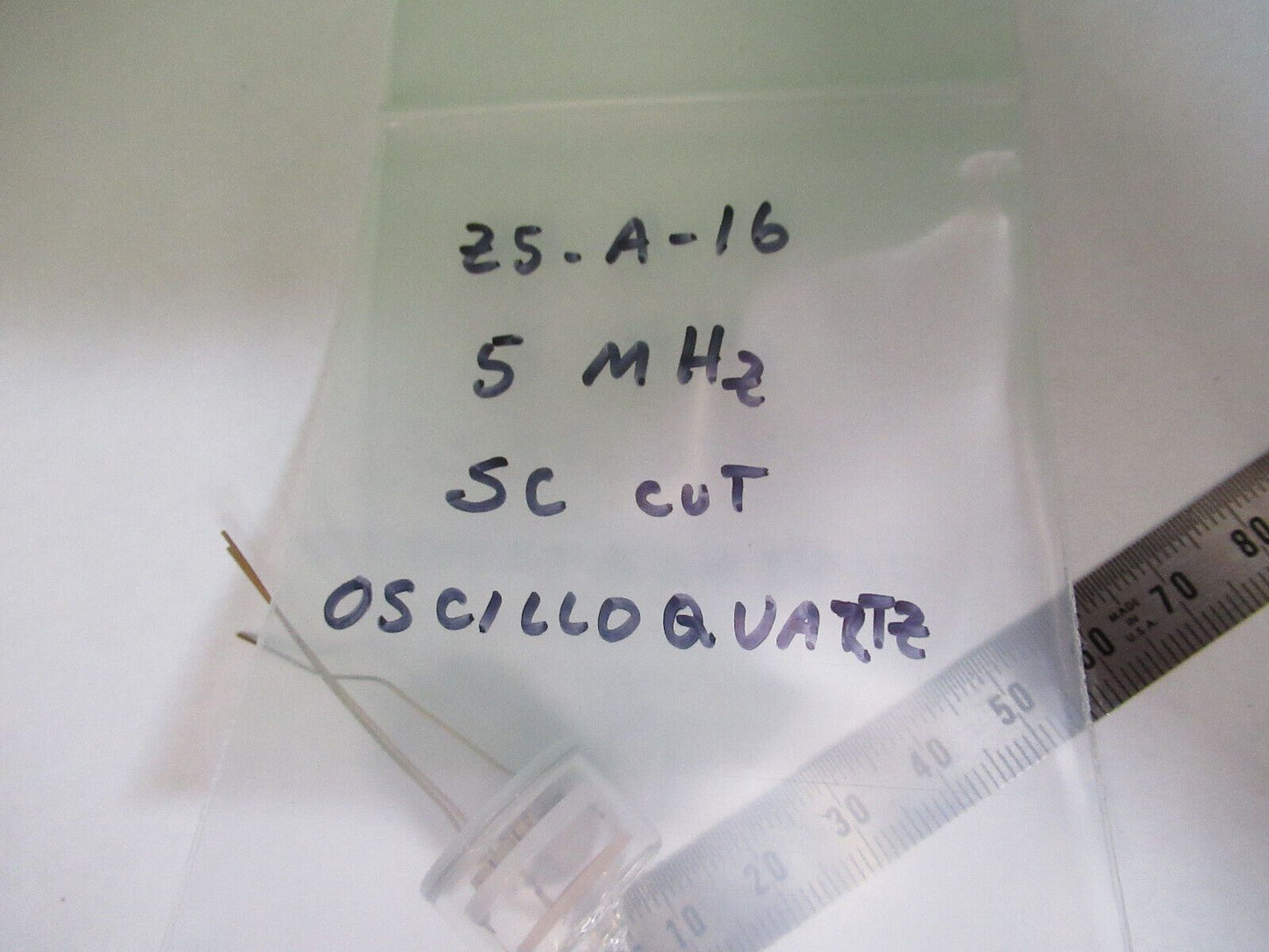 BENDIX 5 MHz QUARTZ FREQUENCY CONTROL RESONATOR GLASS PACKAGED AS PIC &Z5-A-16