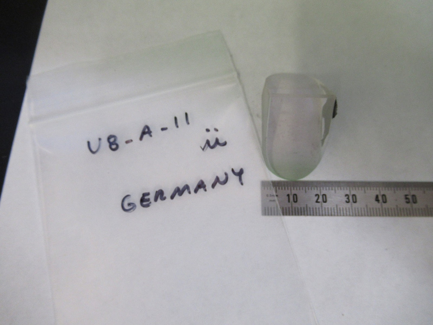 CBS KASSEL GLASS PRISM OPTICS MICROSCOPE PART AS PICTURED U8-A-11
