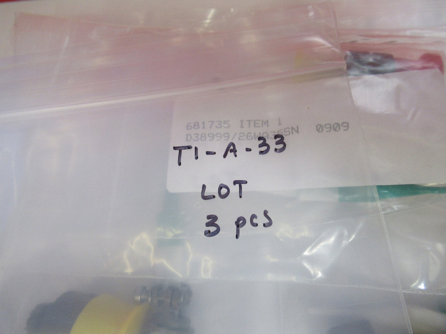 LOT 3 PCS CONNECTOR MIL SPEC D38999/26WA35SN AS PICTURED T1-A-33