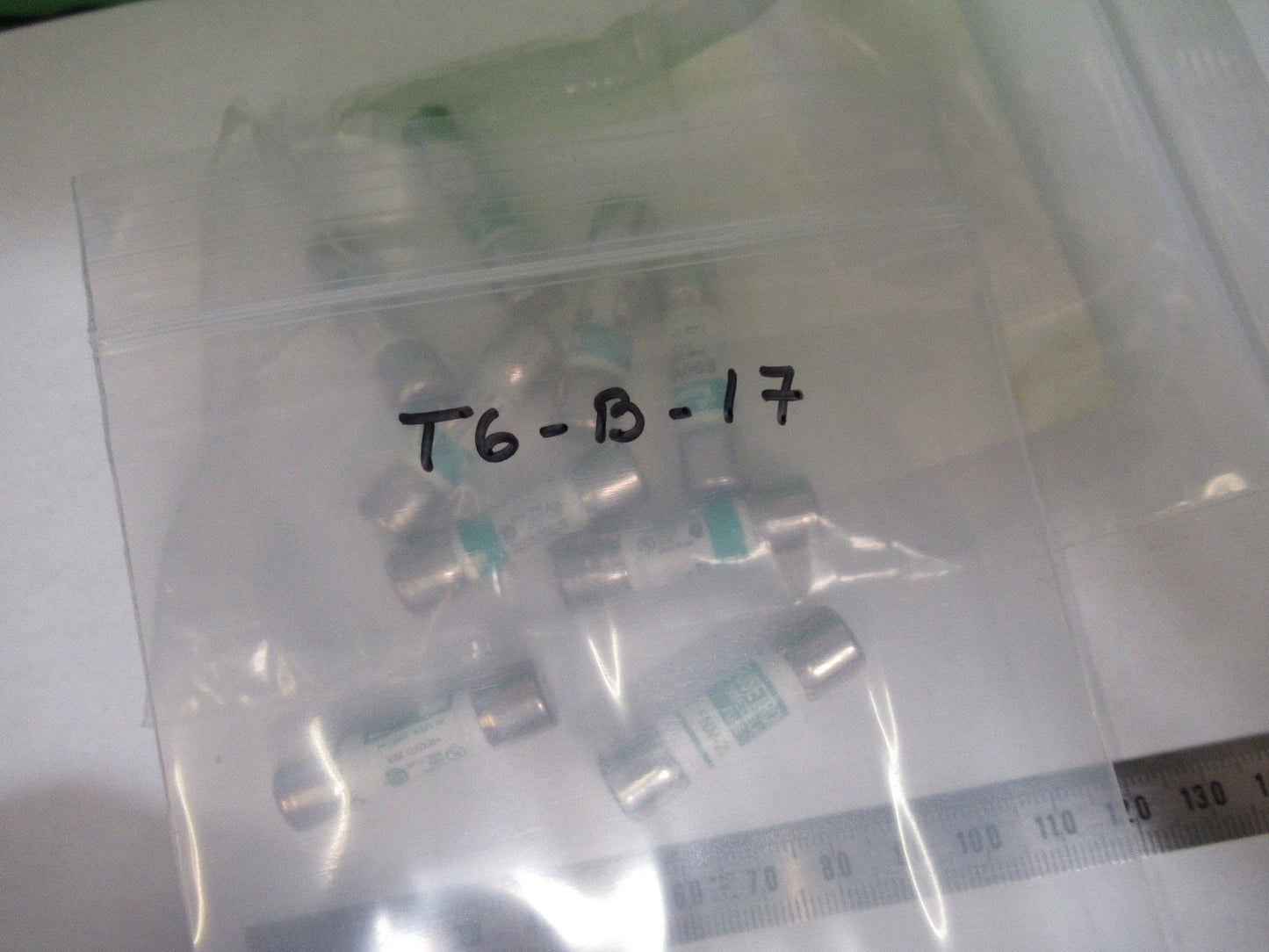 LOT 9 pcs FUSETRON FNM-20 FUSES TIME DELAY 20 AMPS AS PICTURED T6-B-17