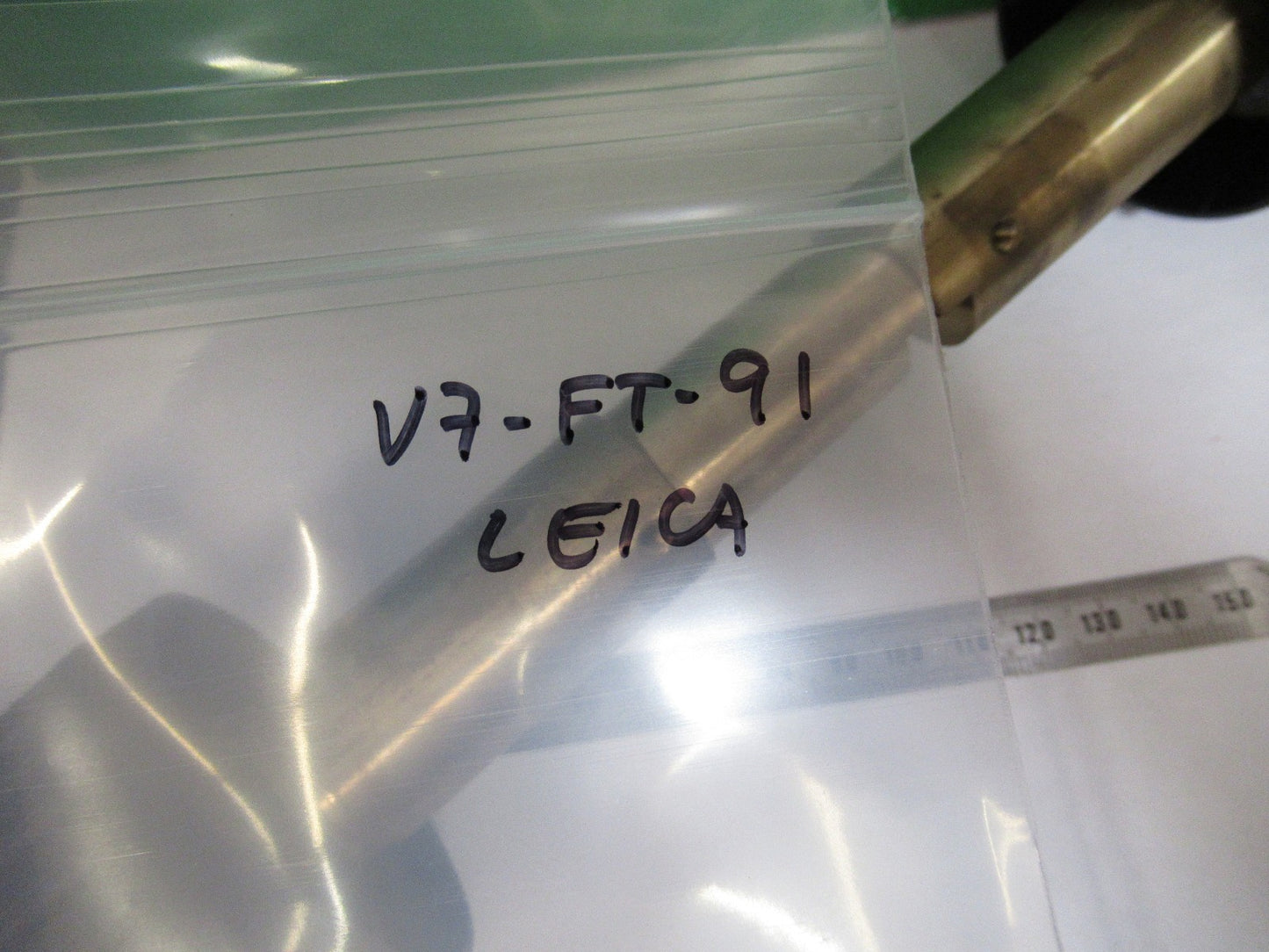 LEICA LEITZ GERMANY DMRB SET KNOBS STAGE MICROSCOPE PART AS PICTURED V7-FT-91