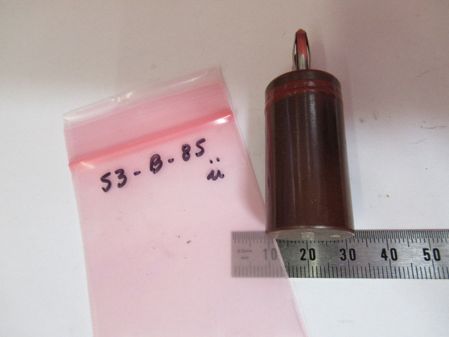 CCCP COLLECTABLE QUARTZ CRYSTAL FREQUENCY CONTROL AS PICTURED S3-B-85