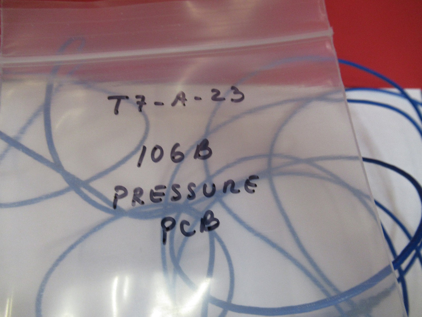 PCB PIEZOTRONICS CUSTOM 106B type PRESSURE SENSOR + integral cable T7-A-23