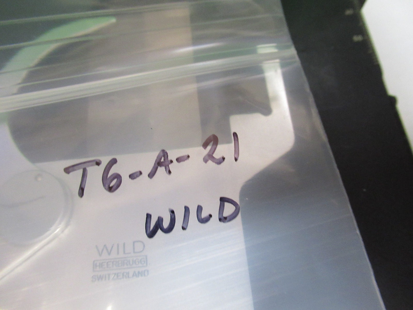WILD M20 SWISS HEERBRUGG XY STAGE TABLE MICROSCOPE PART AS PICTURED T6-A-21