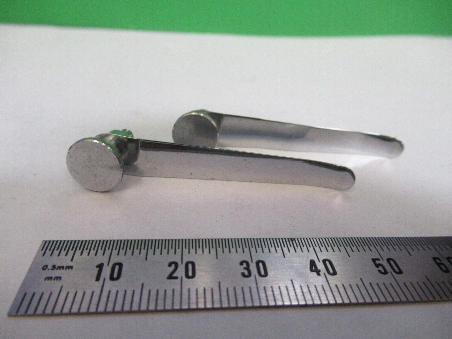 OLYMPUS JAPAN PAIR OF CLIPS STAGE MICROSCOPE PART AS PICTURED G7-A-71
