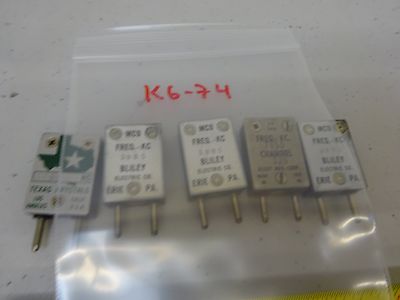 LOT ANTIQUE BLILEY MC9 QUARZKRISTALLE WWII FREQUENZREGELUNG AS IS BIN#K6-74