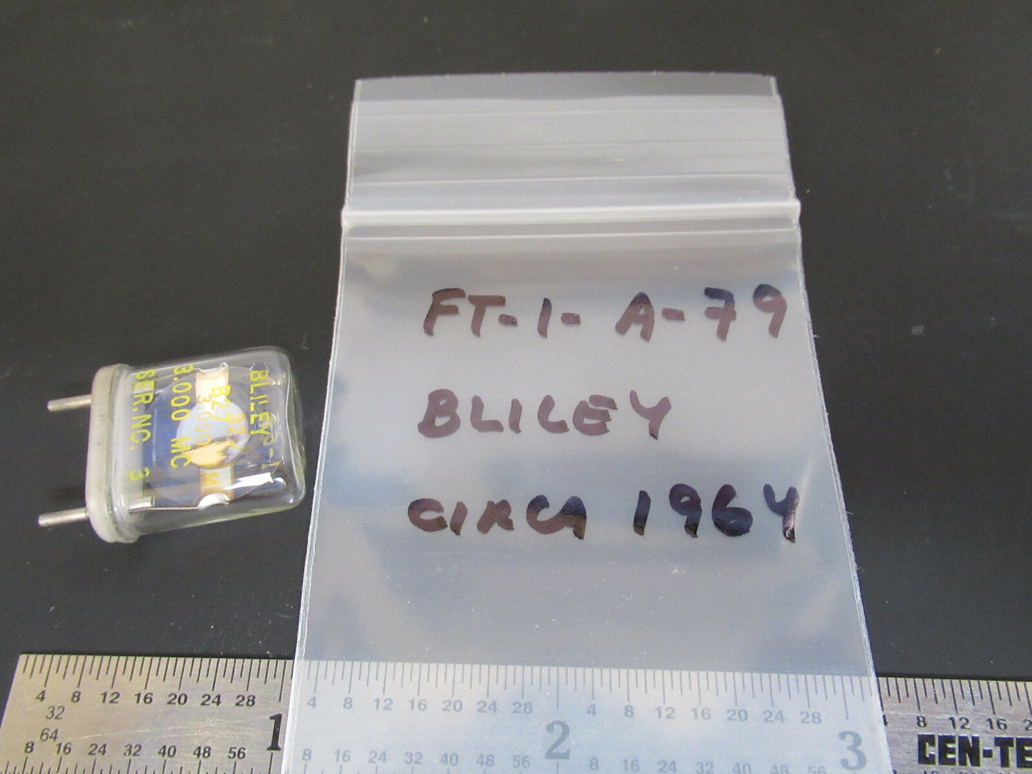 BLILEY ELECTRIC QUARTZ CRYSTAL B27 RESONATOR 3.0 MHz FREQUENCY AS PIC #FT-1-A-79