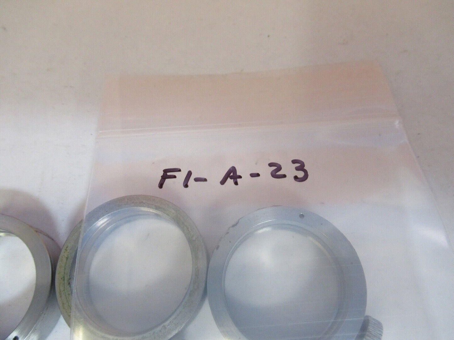 LOT KLEMMRINGE UNBEKANNTER HERSTELLER MIKROSKOP TEIL ABGEBILDET &FT-1-A-23