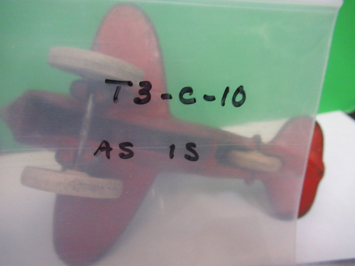 COLLECTABLE DISNEY MICKEY MOUSE AIRPLANE AIR MAIL AS PICTURED T3-C-10