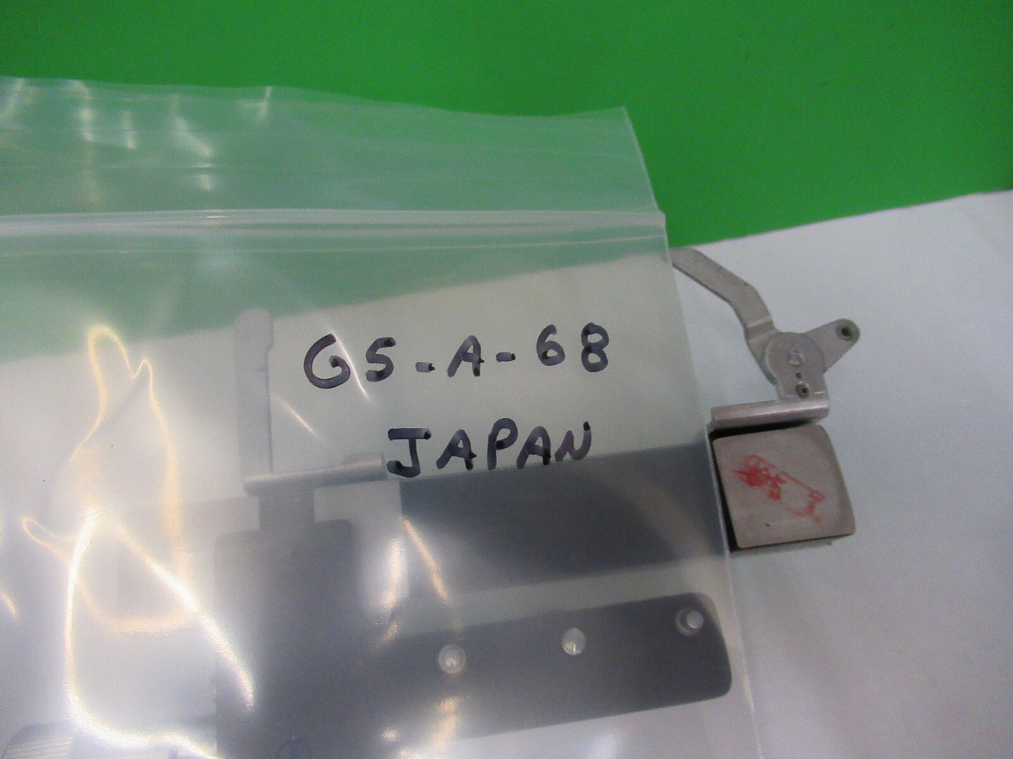 JAPAN ASSEMBLY XY STAGE TABLE MICROSCOPE PART AS PICTURED &G5-A-68