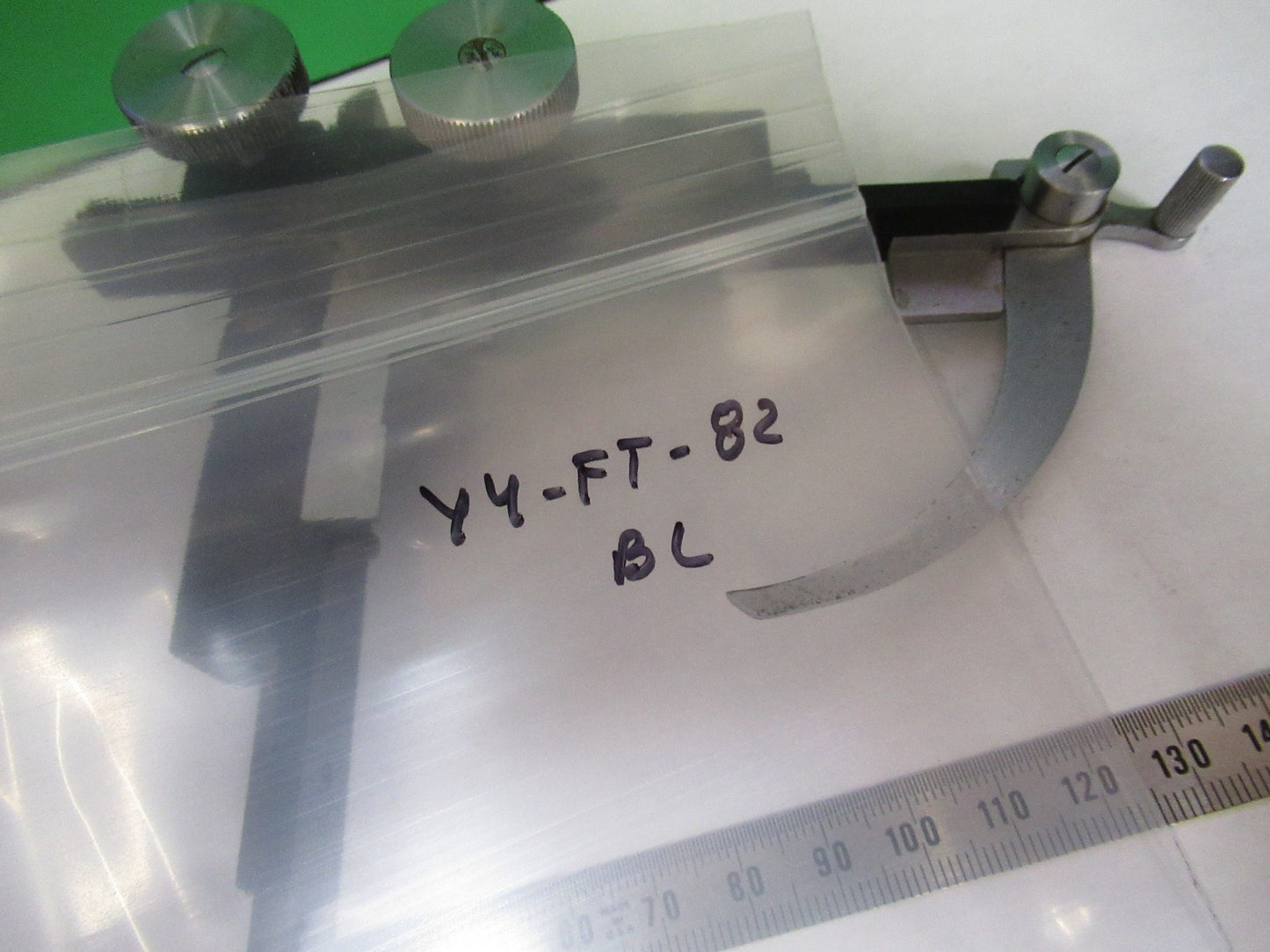 BAUSCH LOMB ANTIQUE XY CLIPS ASSEMBLY MICROSCOPE PART AS PICTURED Y4-FT-82