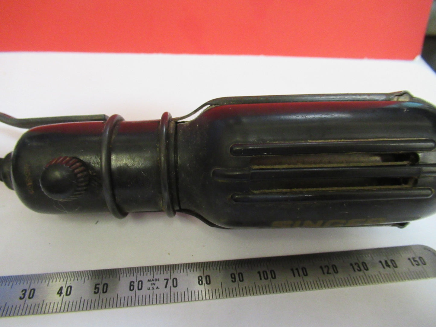 SINGER SEWING MACHINE ELECTRIC LAMP ASSEMBLY AS IS AS PICTURED V7-A-55