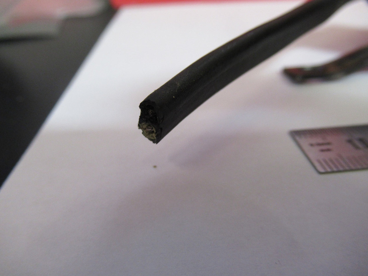 SINGER SEWING MACHINE ELECTRIC LAMP ASSEMBLY AS IS AS PICTURED V7-A-55