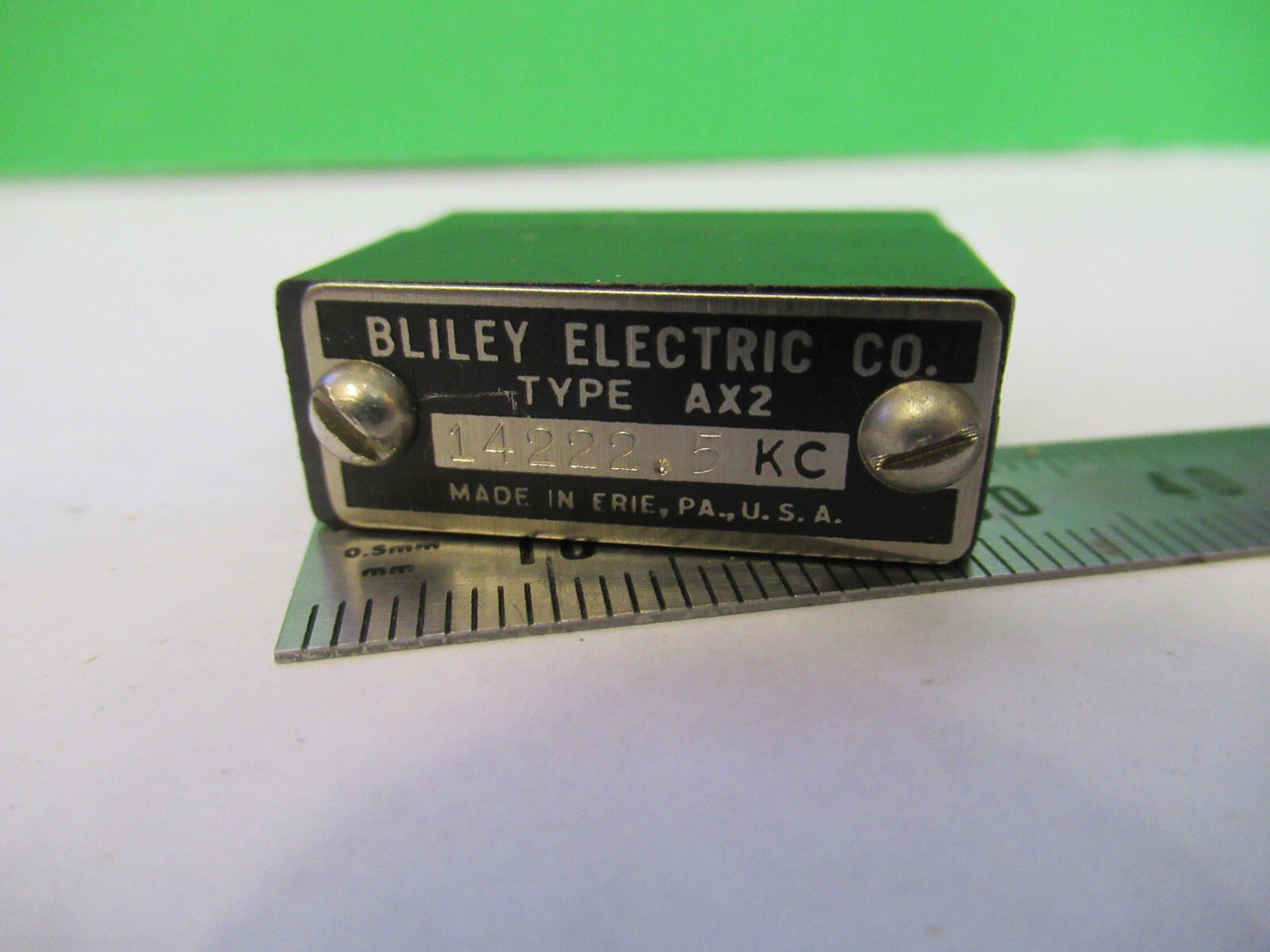 VINTAGE WWII BLILEY QUARTZ CRYSTAL AX2 14222.5 KC FREQUENCY RADIO AMATEUR S1-B27