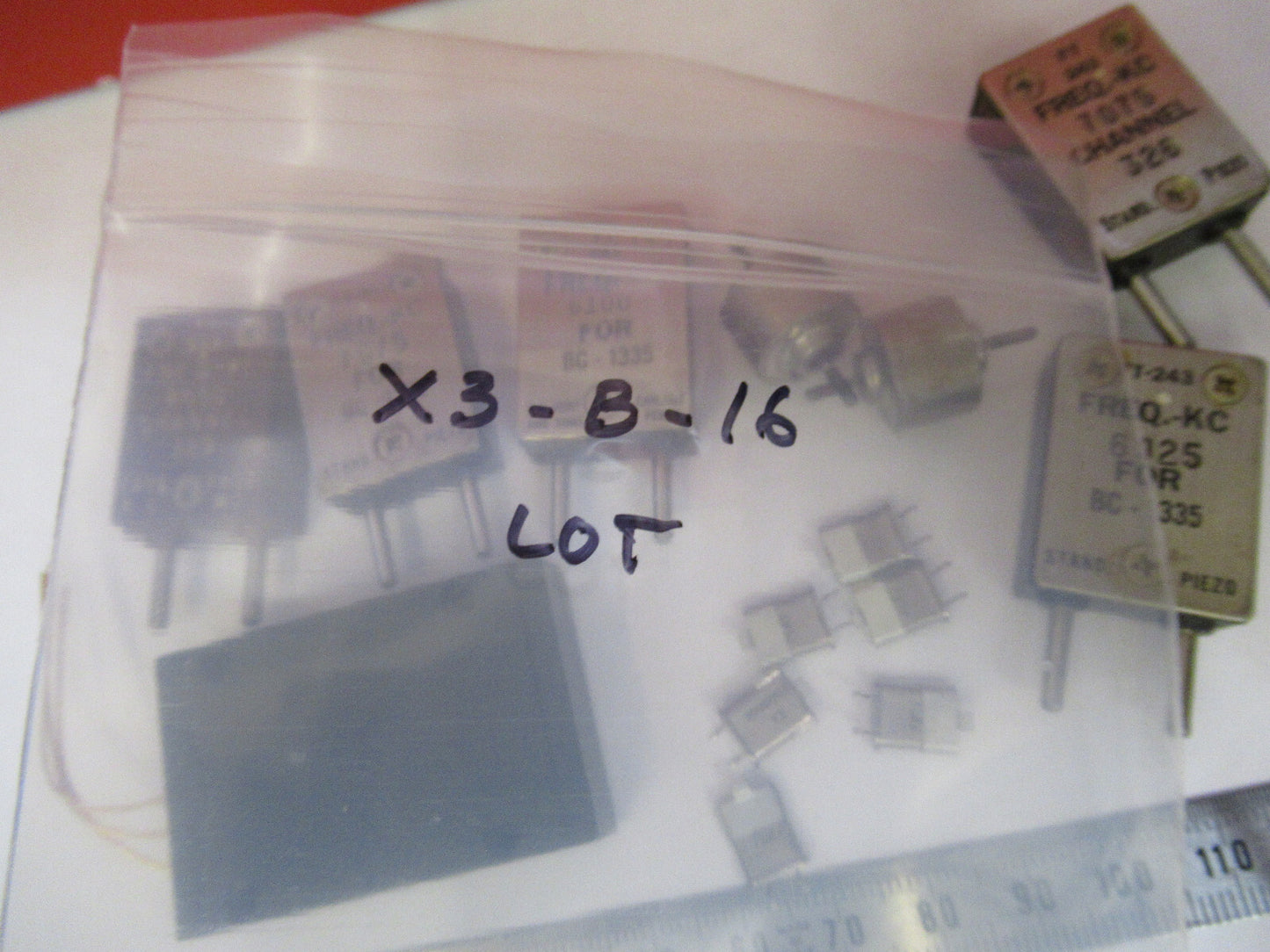 LOT VINTAGE WWII  QUARTZ CRYSTAL FT-243  KC FREQUENCY RADIO AMATEUR X3-B-16