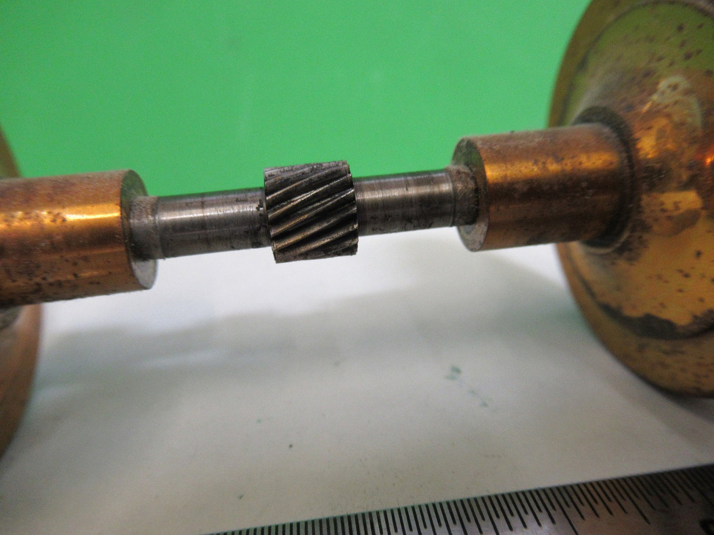 ANTIQUE BRASS STAGE KNOBS BAUSCH LOMB MICROSCOPE PART AS PICTURED X3-B-101