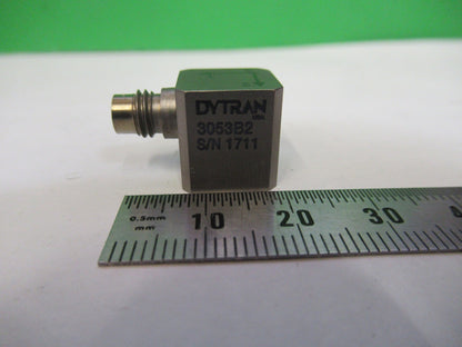 ACCELEROMETER DYTRAN 3053B2 VIBRATION SENSOR 10 mV/g TRIAX as pictured  V3-A-82