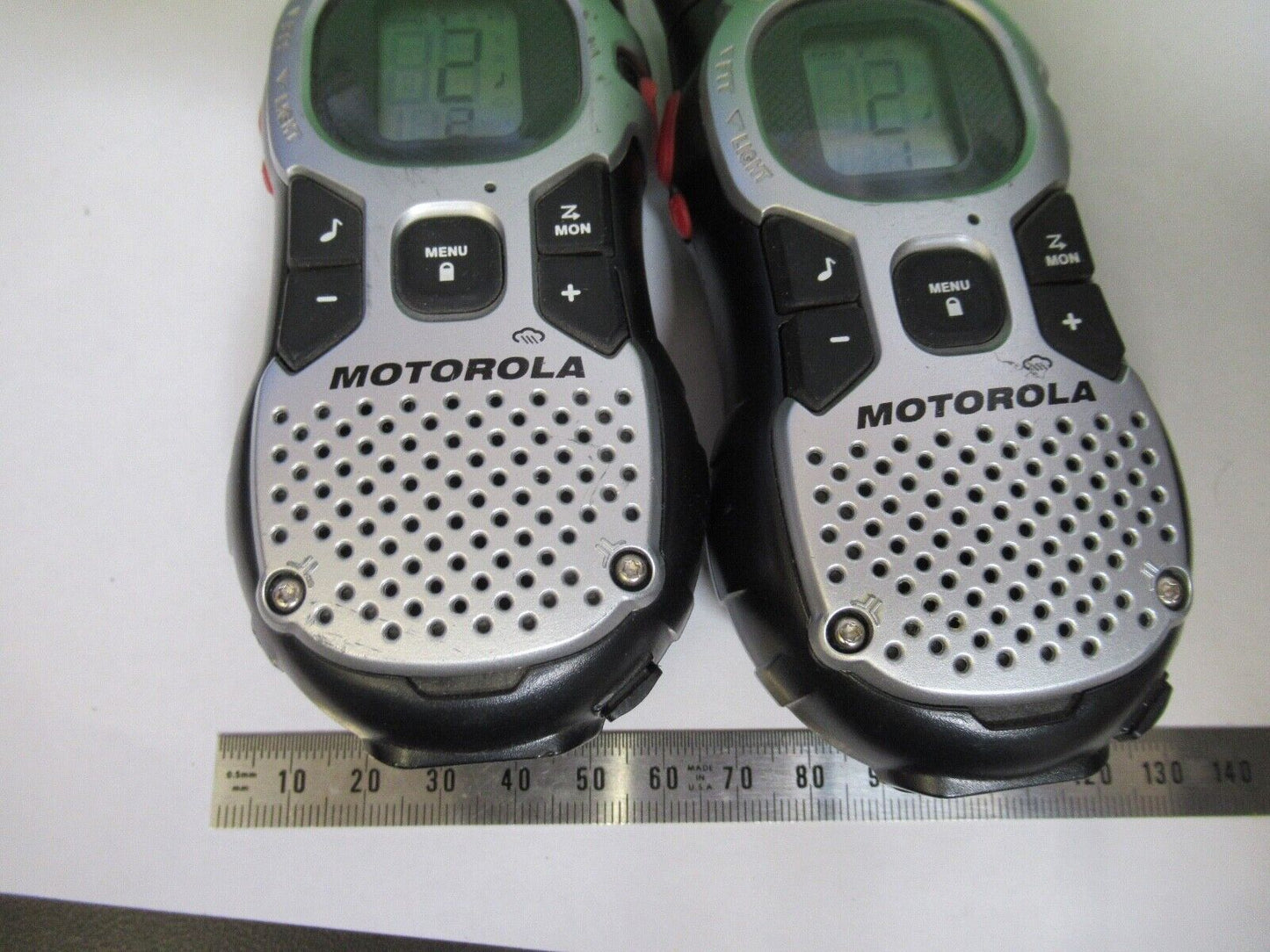 PAIR USED WALKIE TALKIES MOTOROLA WITHOUT CHARGER AS PICTURED 18-FT-50