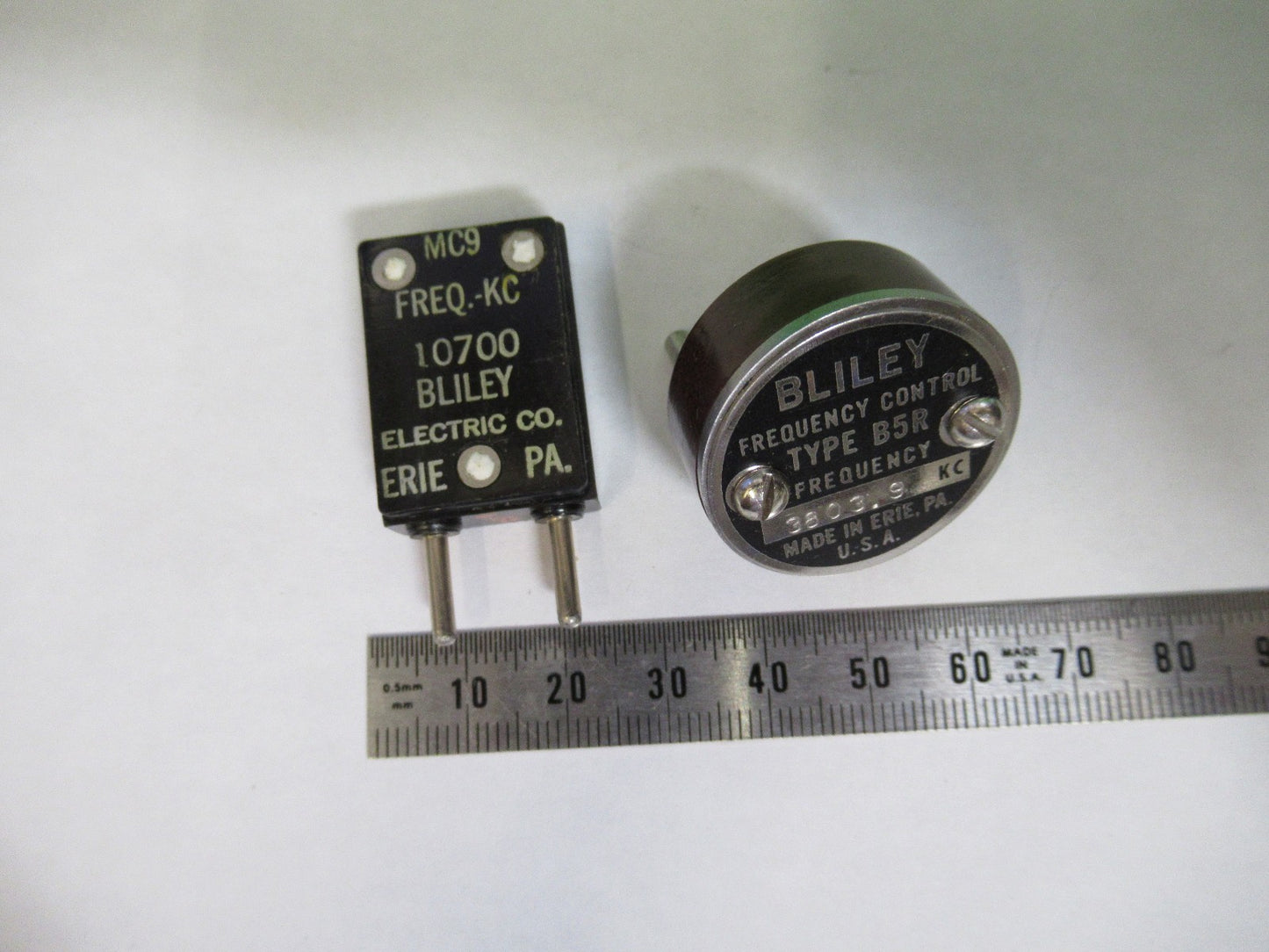 ANTIQUE BLILEY XTAL QUARTZ CRYSTAL FREQUENCY CONTROL RADIO AS PICTURED T6-B-45