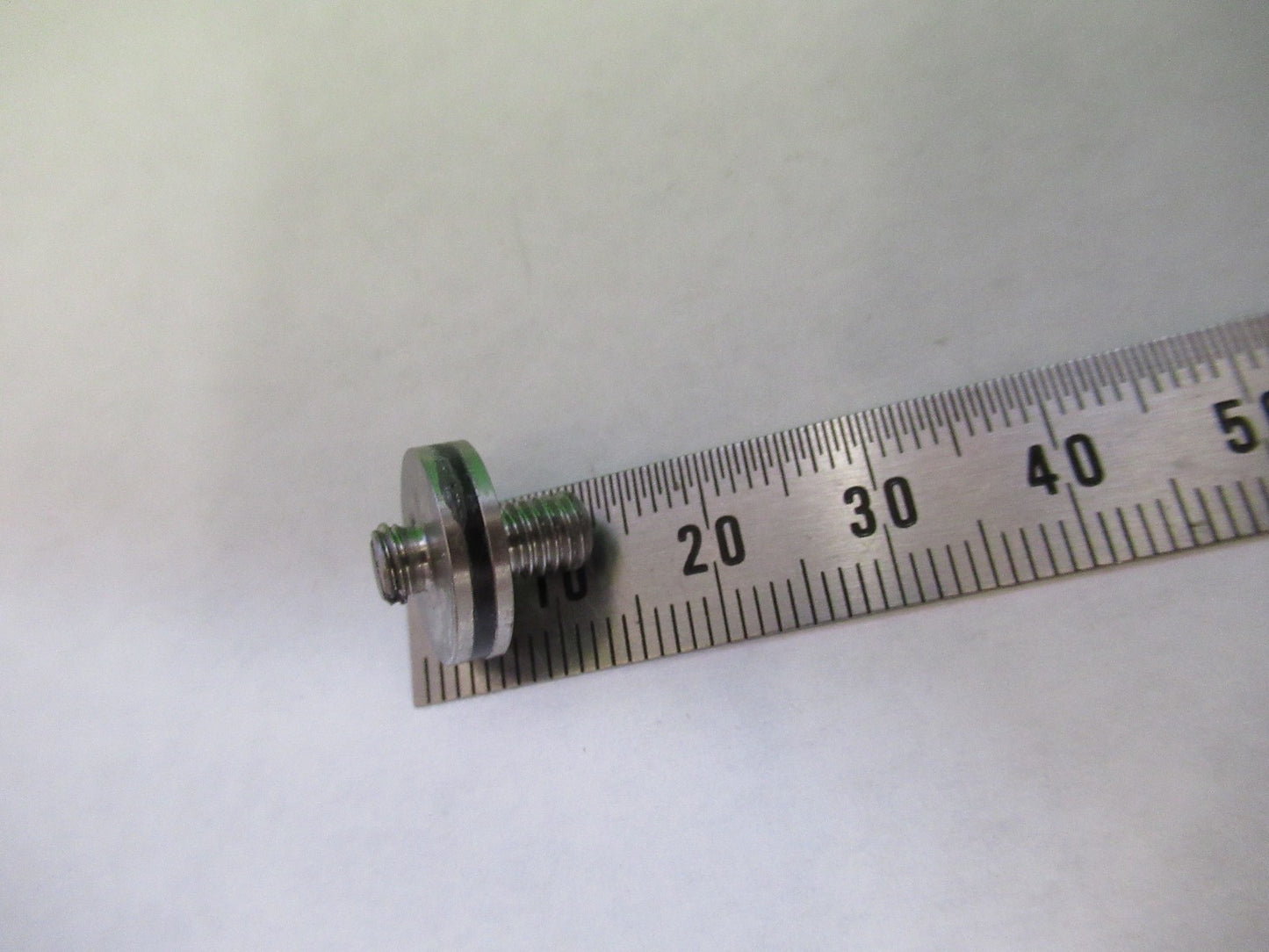 PCB PIEZOTRONICS ENDEVCO ACCESSORY ISOLATION MOUNTING BASE 10-32 both U8-A-95