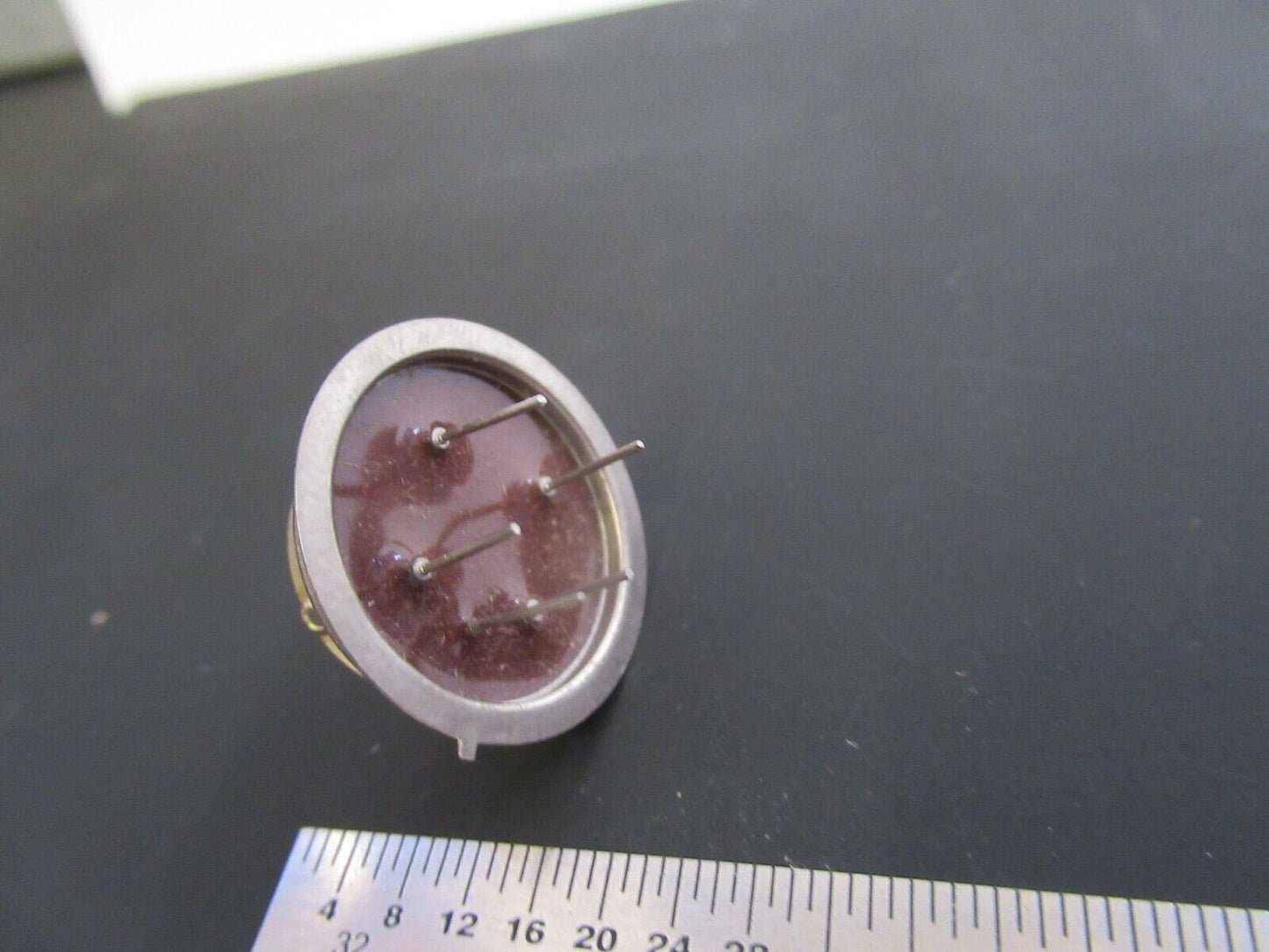 COLLECTABLE OPEN CAN QUARTZ CRYSTAL UNKNOWN FREQUENCY AS PIC #FT-1-A-81