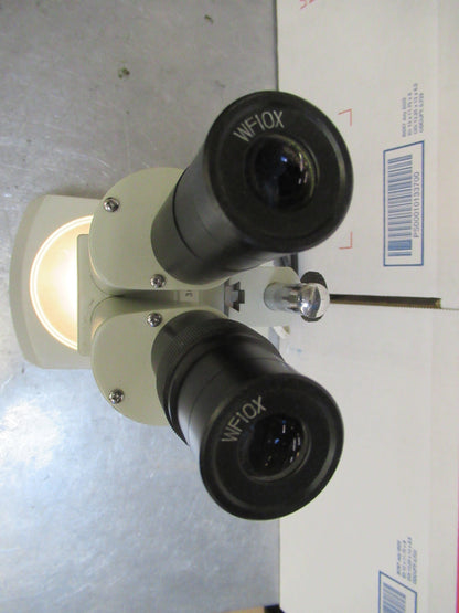 STEREO MICROSCOPE 10X TO 40X OPTICS NICE WORKING OK AS PICTURED &TD-3